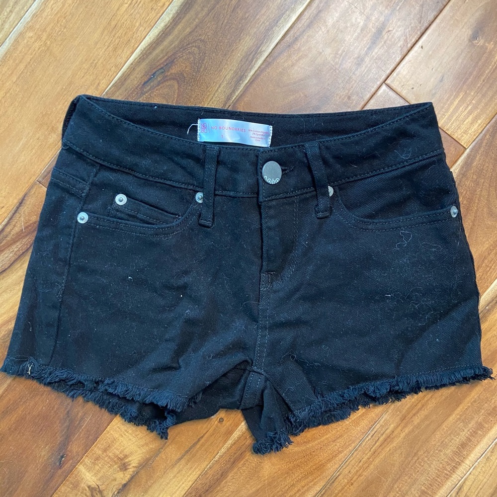 Black no rip Jean shorts